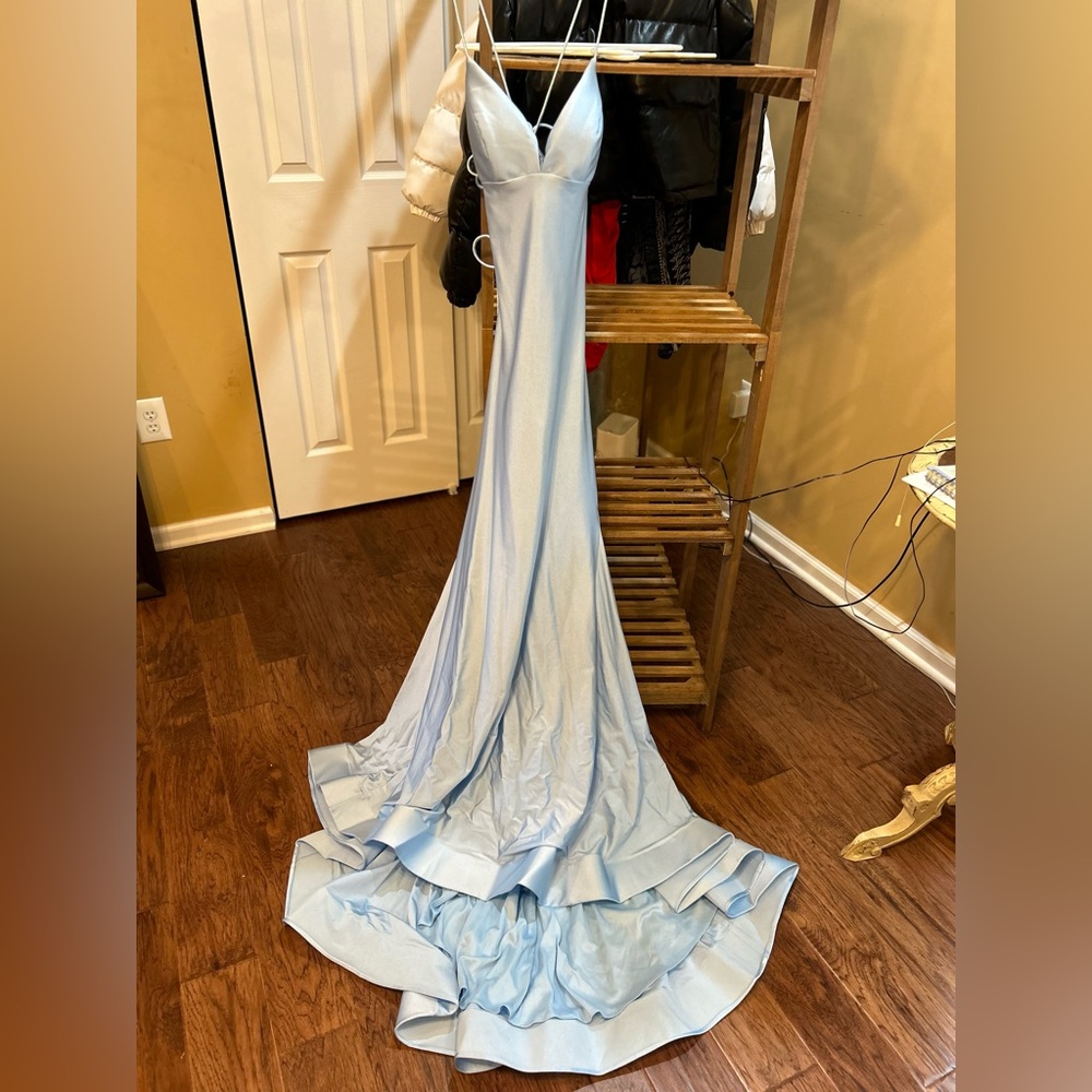 Brand new never worn light blue size 00 Sherri Hill prom dress